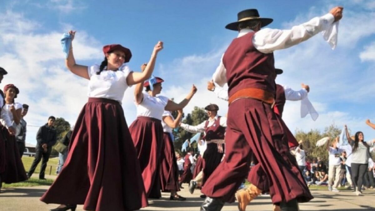 Se realizará curso de danzas folclóricas en el Centro de Arte Joven Andino